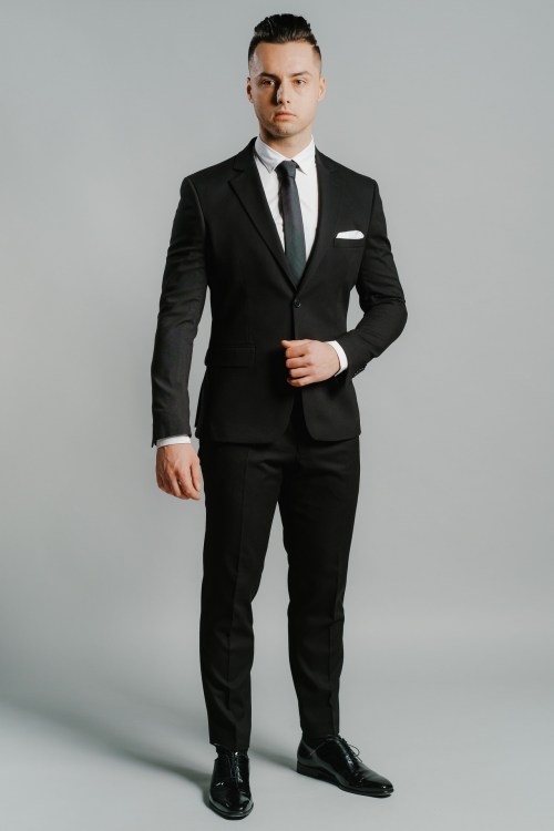 Elegancka formalna odzież męska wizytowa na miarę